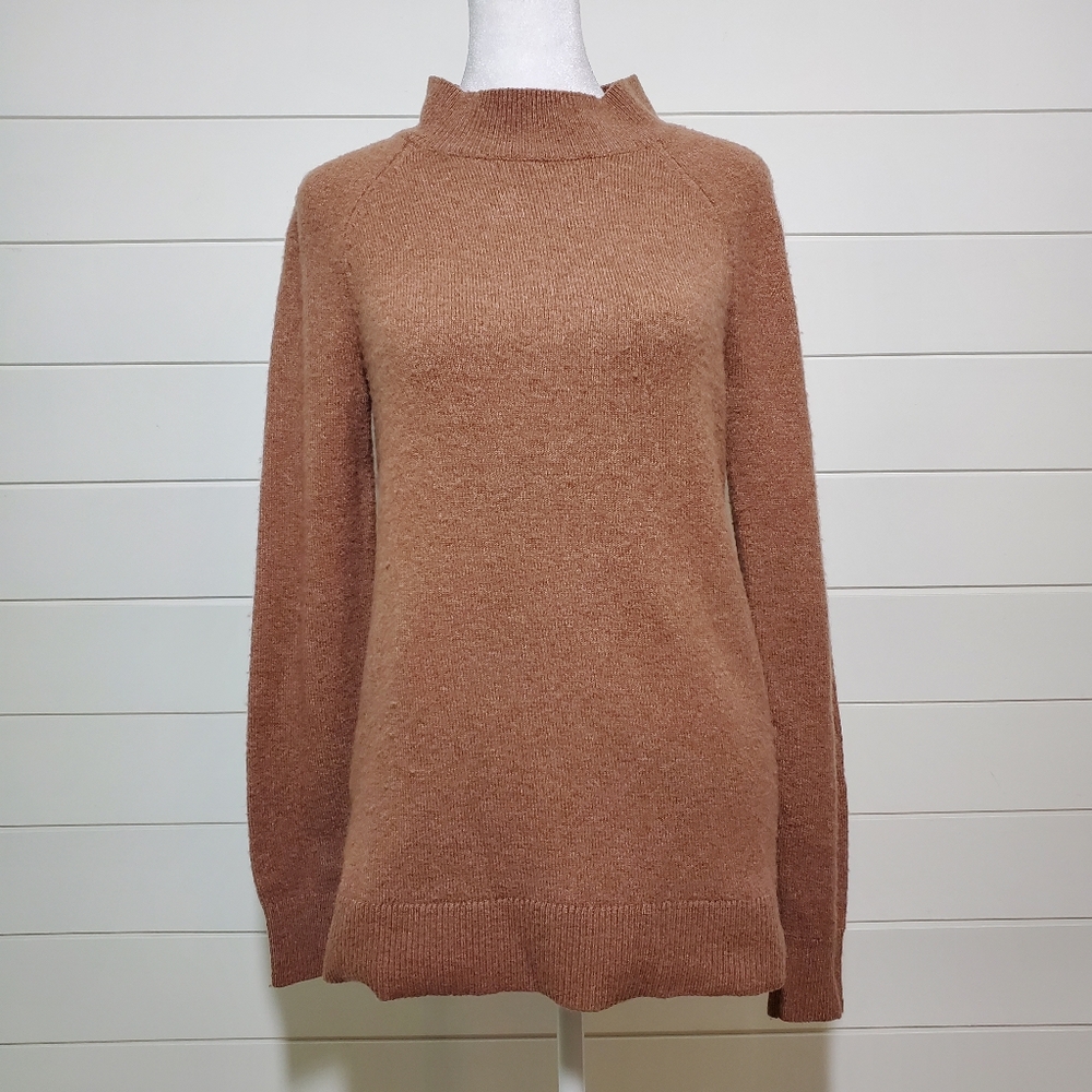Loft Women's Mockneck Pullover Seeater. Size S